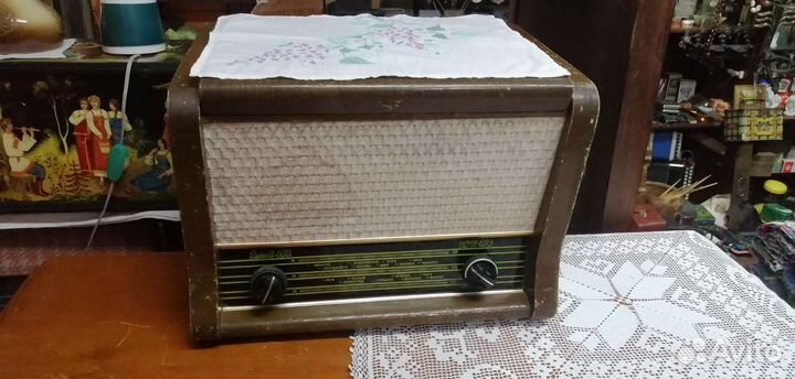Старинный радиоприемник Рекорд 60М