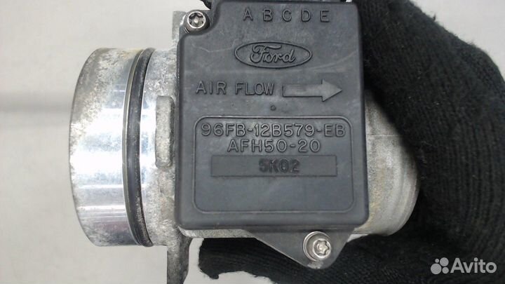 Измеритель потока воздуха Ford Fiesta, 1996