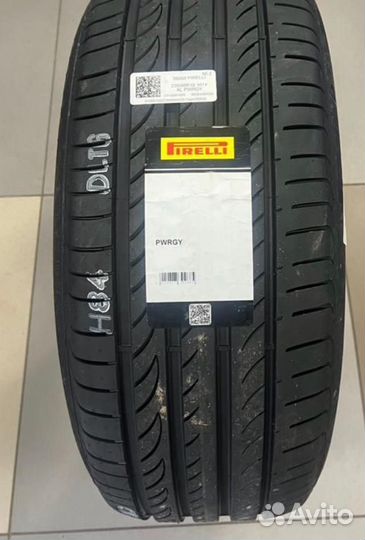 Sonix Prime UHP 08 235/45 R17 97W