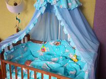 Детская кроватка с балдахином и бортиками