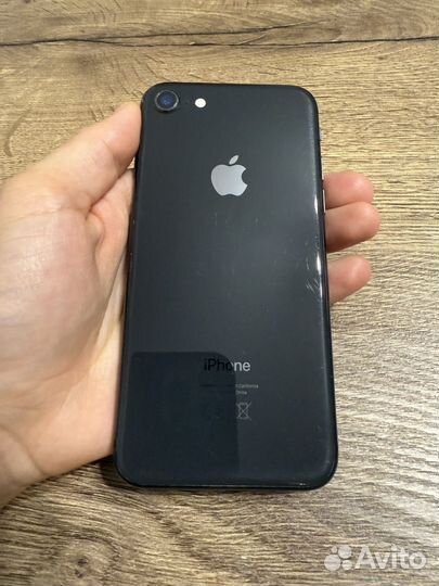 iPhone 8, 64 ГБ