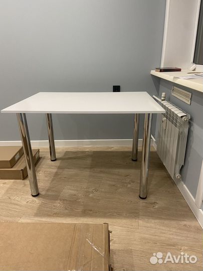 Продам обеденный стол