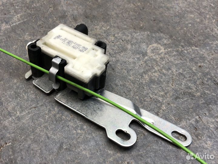 Сервопривод лючка BMW X6