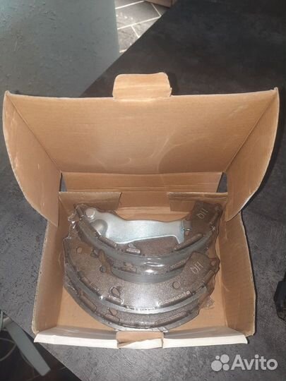 Колодки тормозные барабанные задние HQ