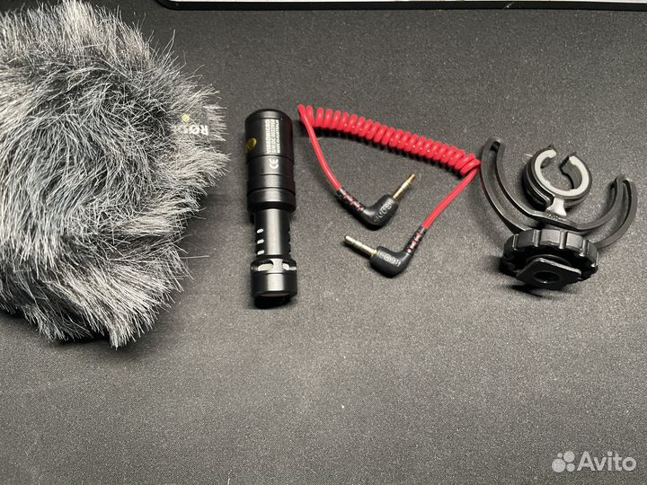 Накамерный направленный микрофон Rode Video Micro