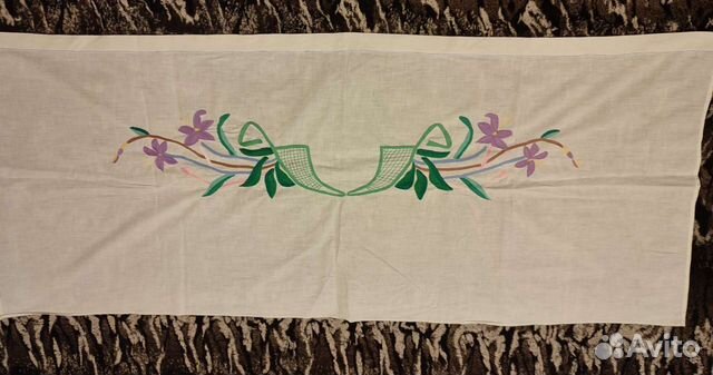 Ламбрекен, с вышивкой гладью (середина XX века)
