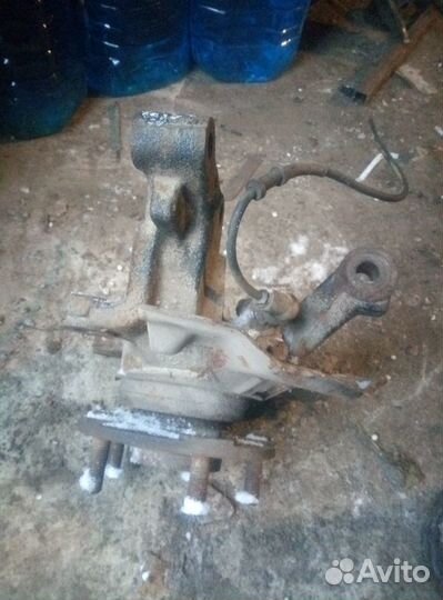 Дэу Матиз Кулак поворотный передний 96284384