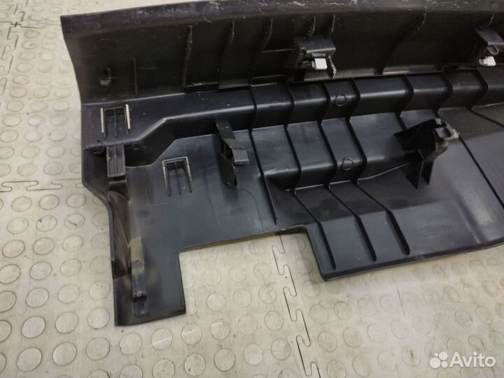 Обшивка багажника Volkswagen Tiguan 2 2017