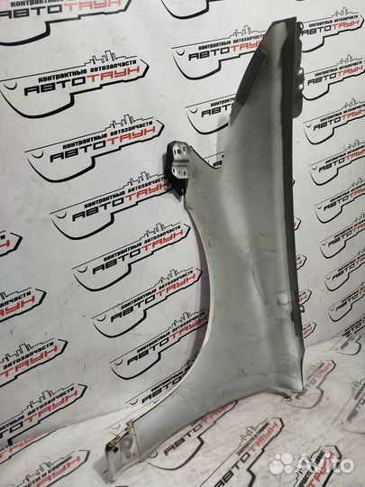 Крыло volvo S40 V50 MS MW 31278845 переднее правое белый KA9622