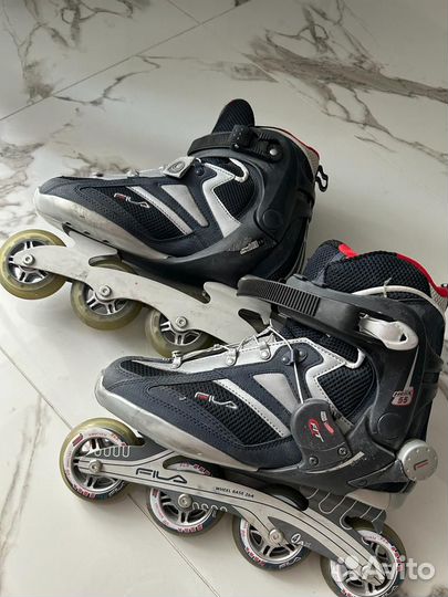 Роликовые коньки