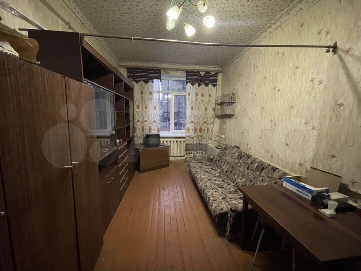 3-к. квартира, 68 м², 1/4 эт.