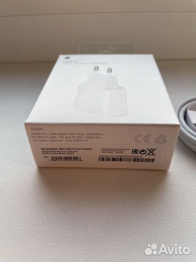 Быстрая зарядка для iPhone 20W