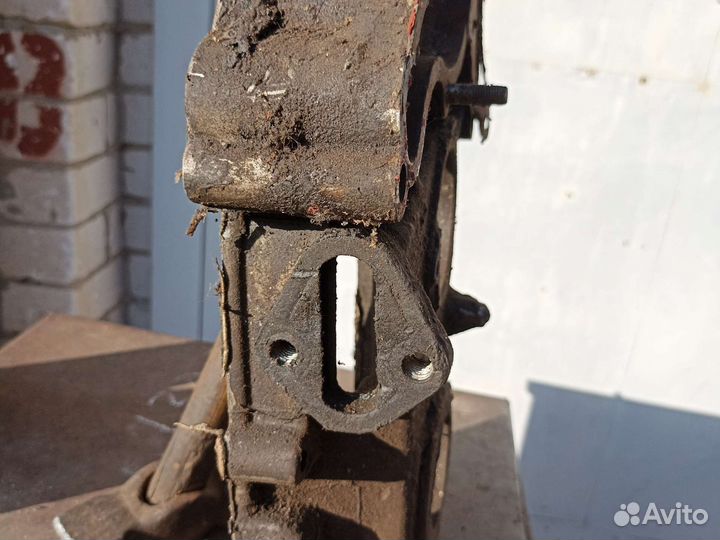 Передняя крышка двигателя Газ-53