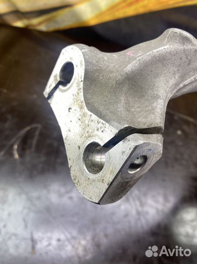 Кулак поворотный передний правый Audi Q5 2.0 3470