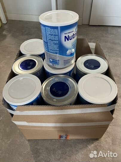 Банки жестяные с крышками