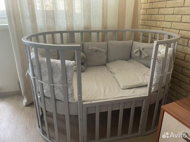 Детская кровать трансформер овальная