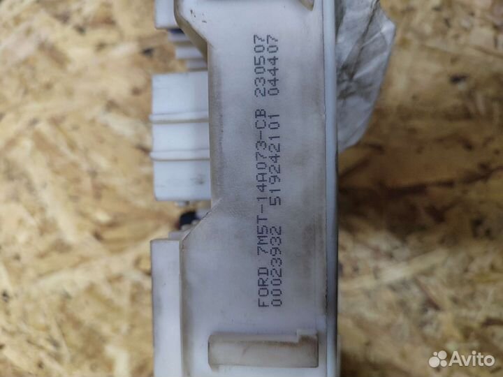 Салонный Блок предохранителей GEM Ford Focus 2