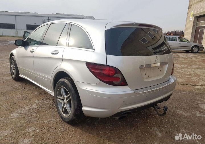 Mercedes w251 R320 2006 г по запчастям