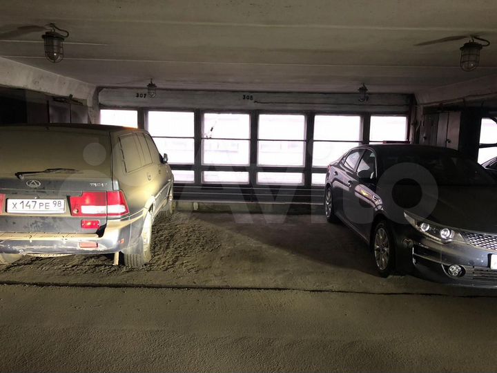 Машиноместо, 16 м²