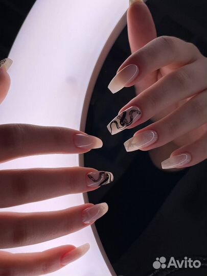 Маникюр педикюр