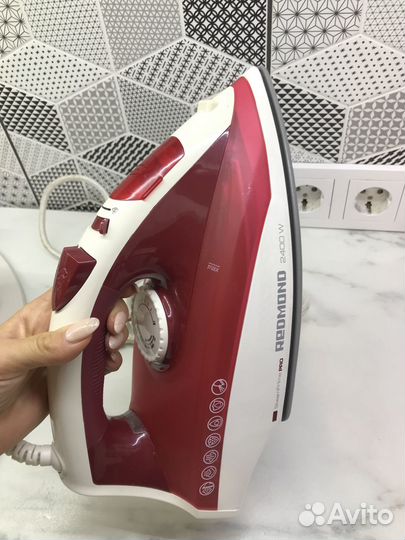 Утюг redmond