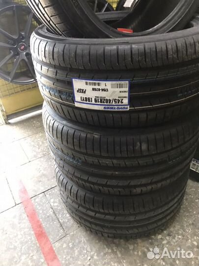 Toyo Proxes Sport 245/40 R19 и 275/35 R19