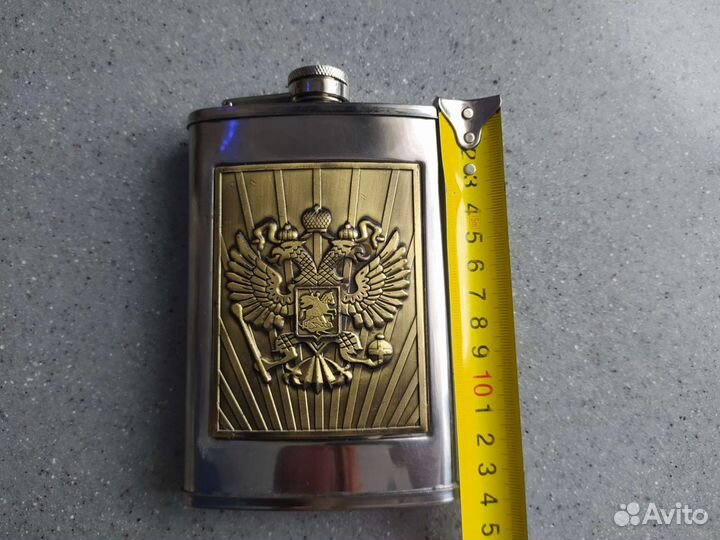 Фляжка с гербом России