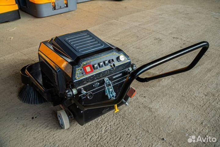 Подметальная машина TOR A100 аккумуляторная