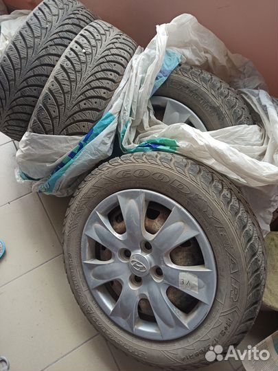 Goodyear UltraGrip Extreme 175/65 R14 82T