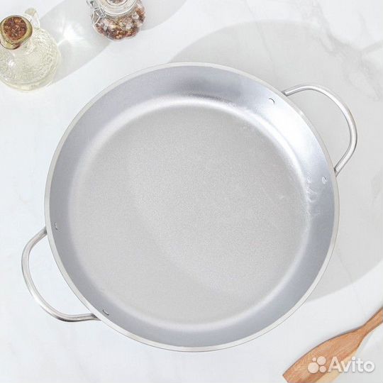 Сковорода, d30 см, две ручки