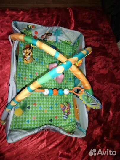 Развивающий коврик детский