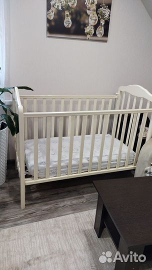 Детская кроватка, колыбель