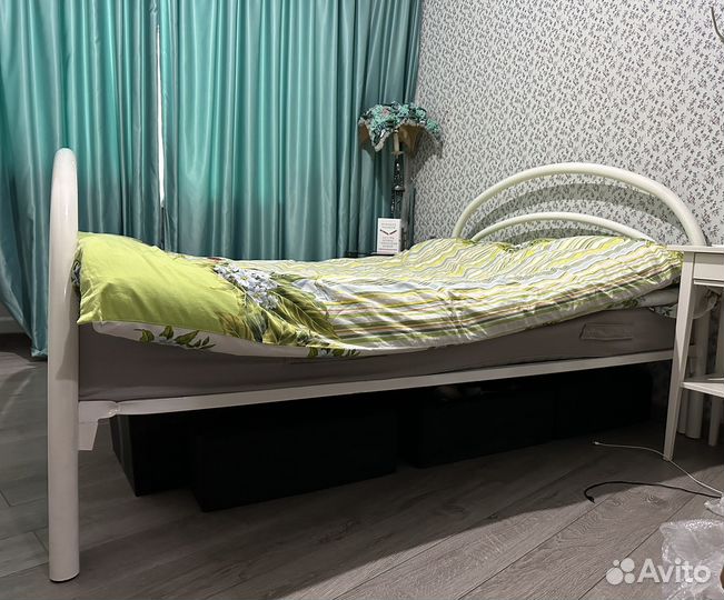 Кровать двухспальная 160 200