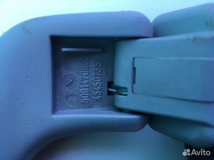 Ручка внутренняя потолочная Опель Корса Д