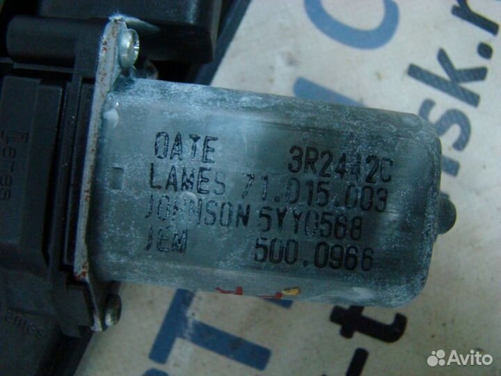 Механизм стеклоподъемника в сборе с моторчиком FR