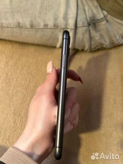 Телефон iPhone11