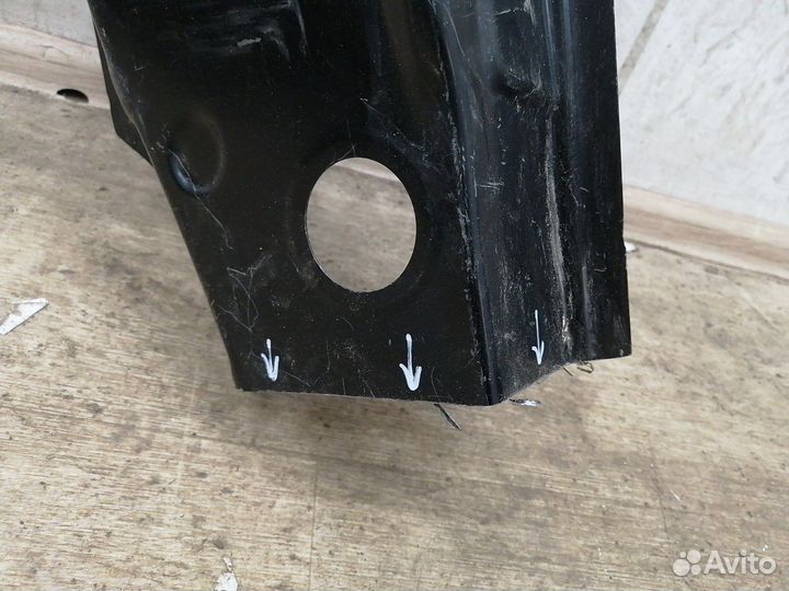 Стойка кузова передняя левая 61132-42171 Toyota