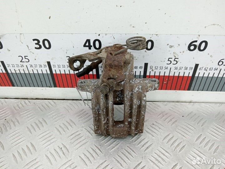 Суппорт задний левый для Audi A4 B5 8E0615423