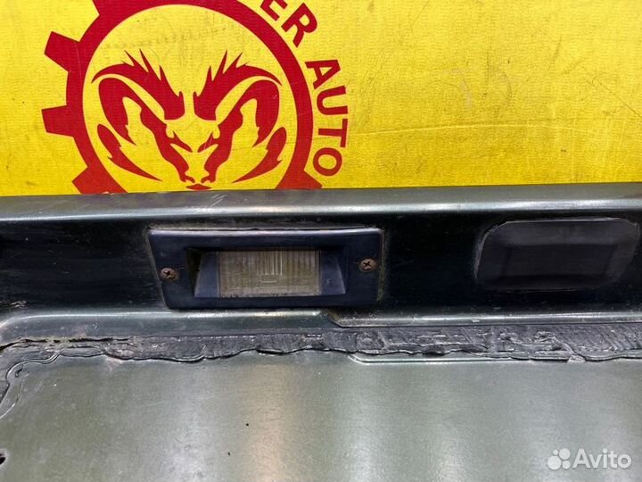 Накладка крышки багажника Jeep Grand Cherokee ZJ