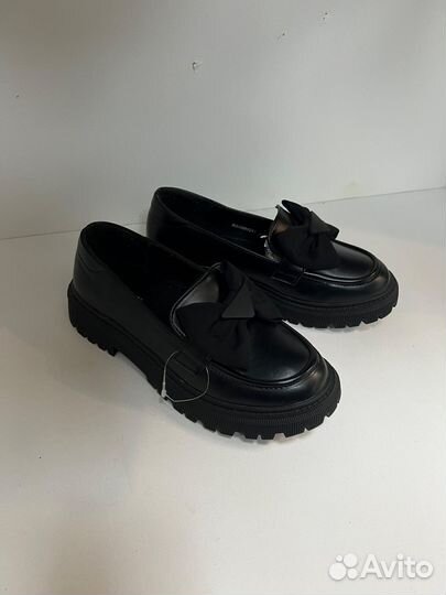 Новая обувь для девочки 36 размер. Фирма Сказка