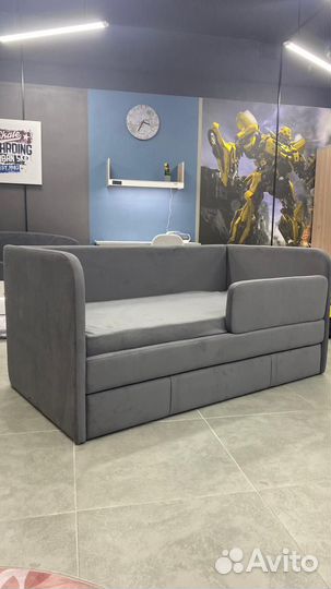 Мягкая детская подростковая кровать диван