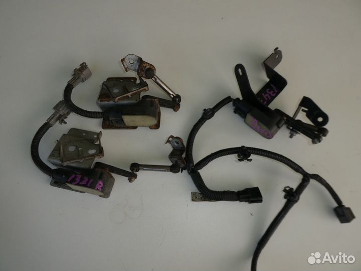 Датчик положения кузова задний Nissan X-Trail T31