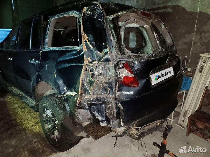 Mitsubishi Pajero Sport 2.5 AT, 2014, битый, 100 000 км