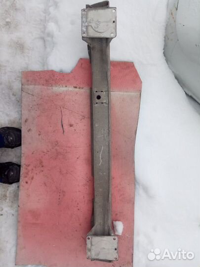 Усилитель бампера audi A8 D3