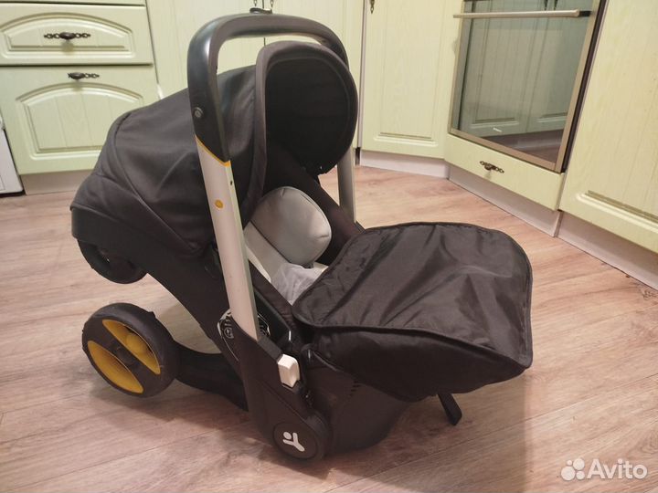 Детское автокресло-коляска