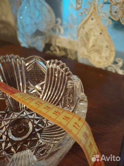 Хрустальная ваза диаметр 16 см