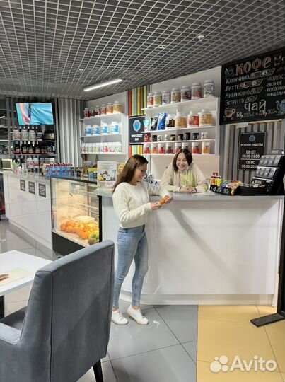 Бармен-бариста в фитнес бар