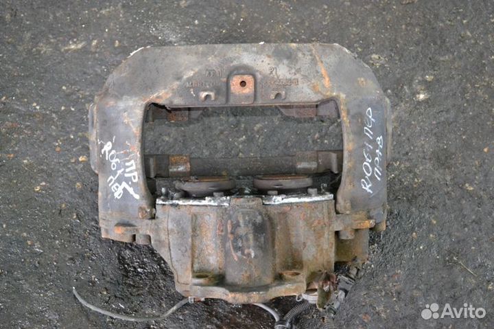 Суппорт переднего моста, правый renault trucks Mag