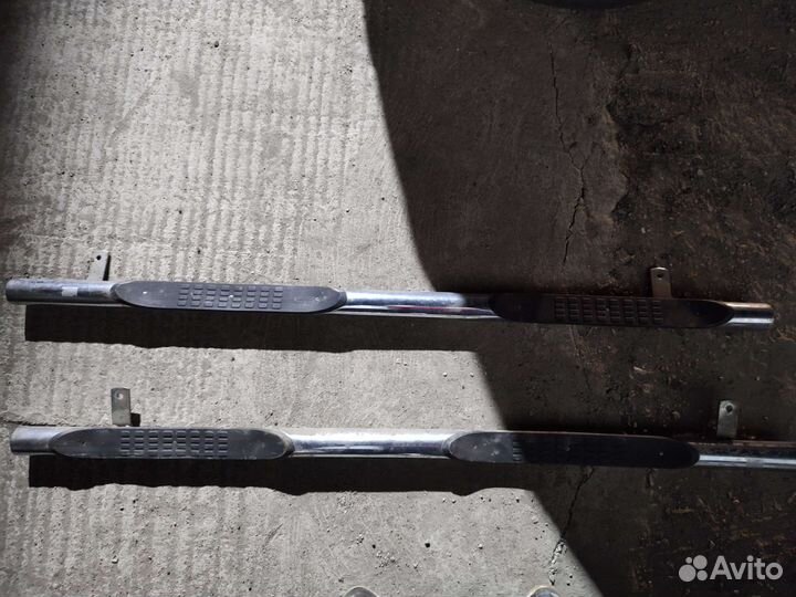 Пороги подножки трубы