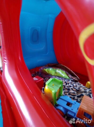 Игровой надувной центр